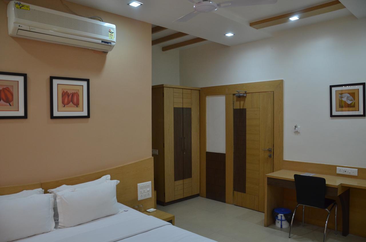 Baramati Club Hotel Exterior foto