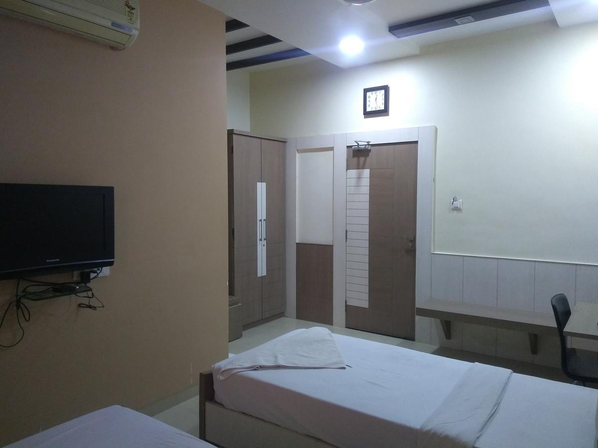 Baramati Club Hotel Exterior foto